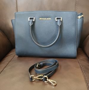 🎁Meduim Michael Kors  Selma  shoulder bag handbag
